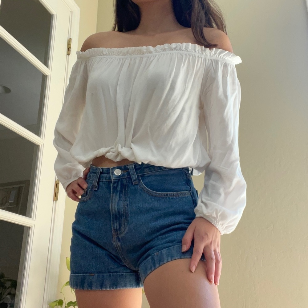 Off the shoulder Brandy Melville top